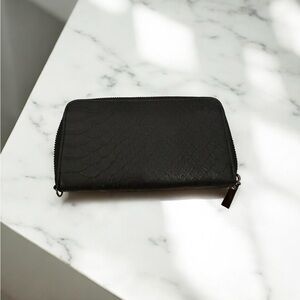 Black Faux Leather Snakeskin Zip Wallet